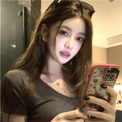 雨中的秋城